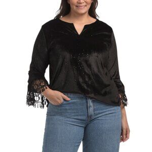 STELLA & GINGER Plus Velvet Flounce Top